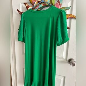 Dress with patterned short sleeves emerald green
